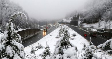 Bolu Dağında Kar Yağışı Etkili Oluyor.